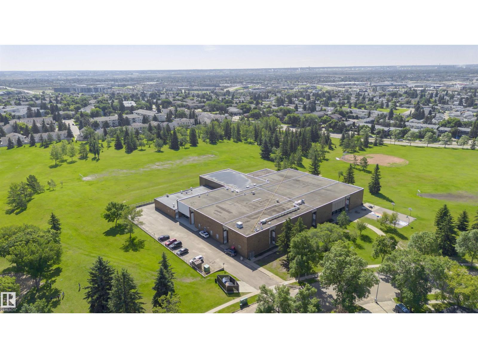 5418 144B AV NW - 50