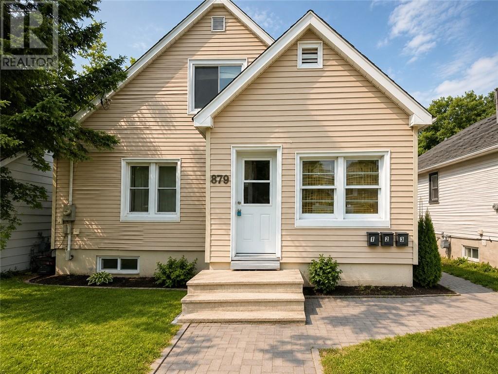 879 Charlotte Street - 1