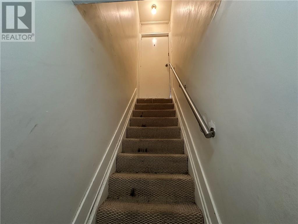 879 Charlotte Street - 21