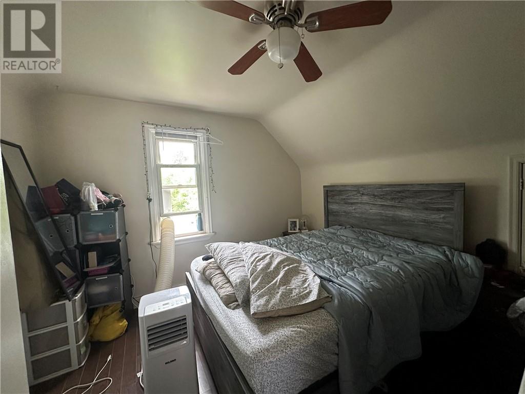 879 Charlotte Street - Image 24