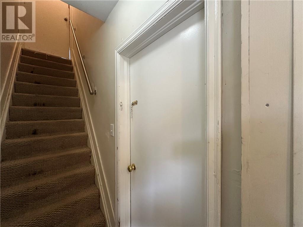 879 Charlotte Street - 29