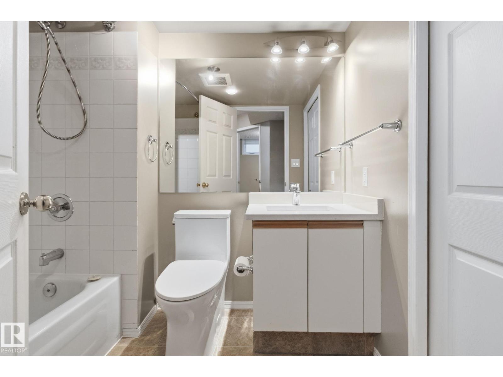 10718 122 ST NW - 27