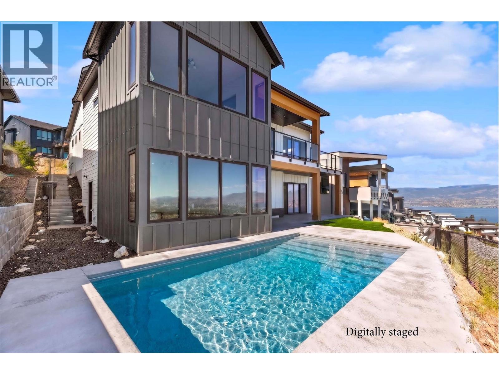 1042 Emslie Street - 42