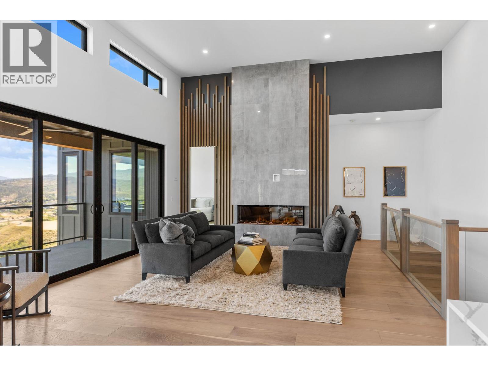 1042 Emslie Street - 18