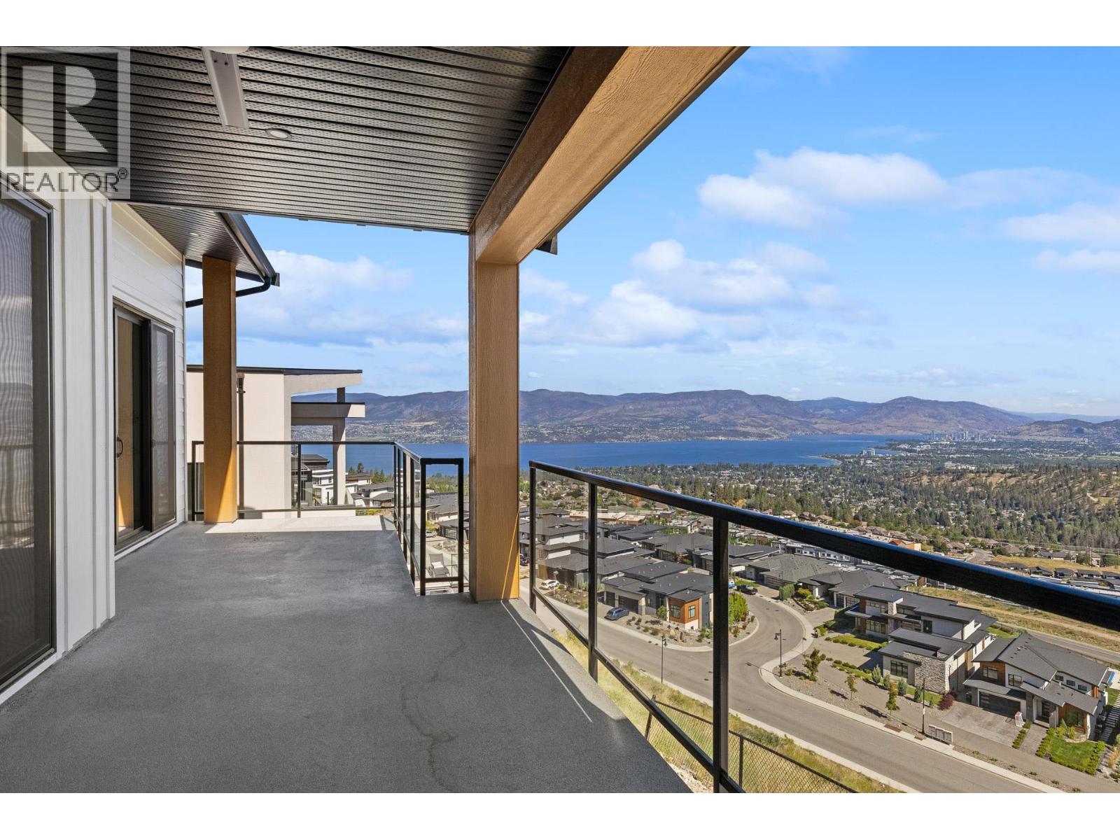 1042 Emslie Street - 47