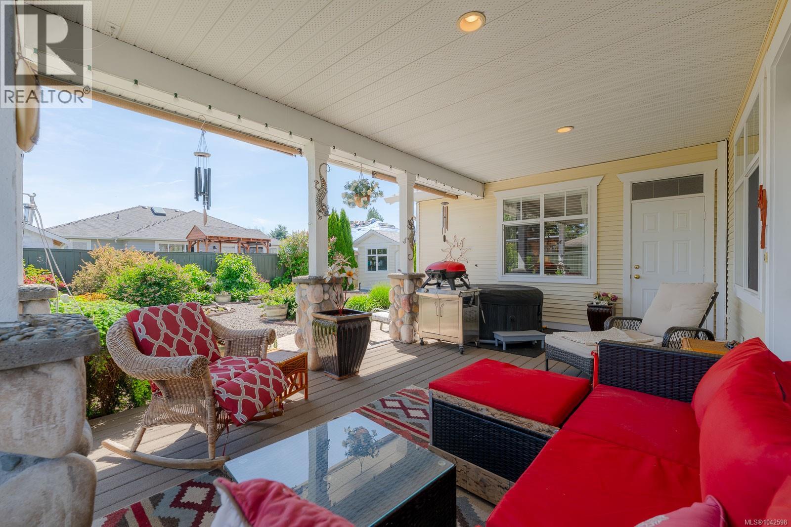 1085 Tara Cres - 17