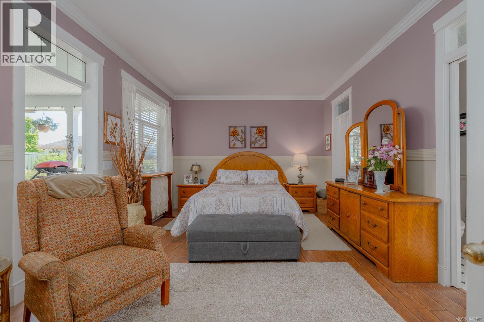 1085 Tara Cres - 29