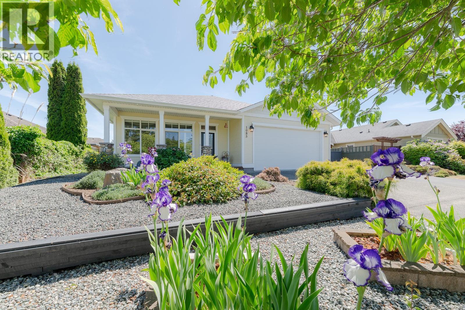 1085 Tara Cres - 3