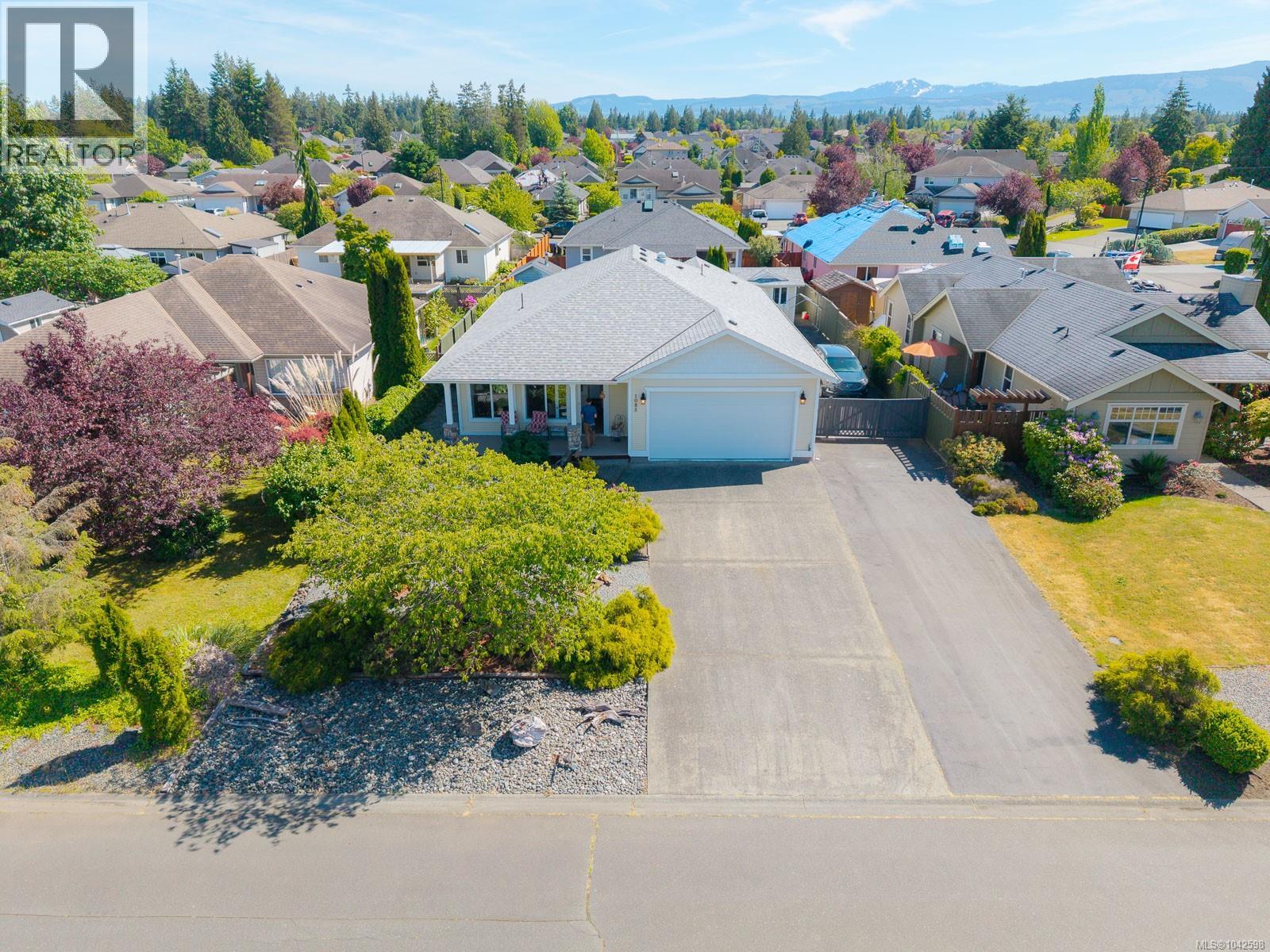 1085 Tara Cres - 4