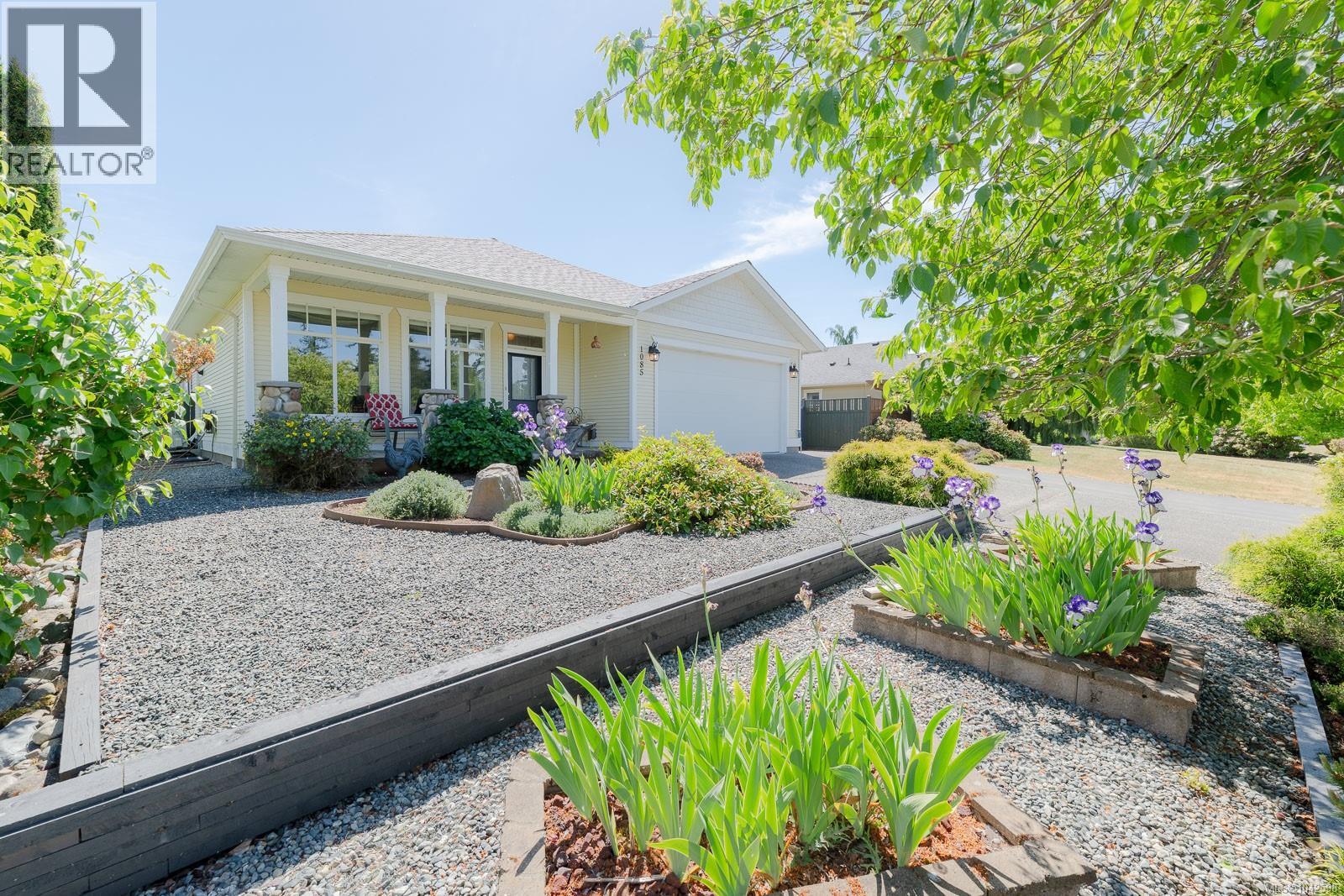 1085 Tara Cres - 48