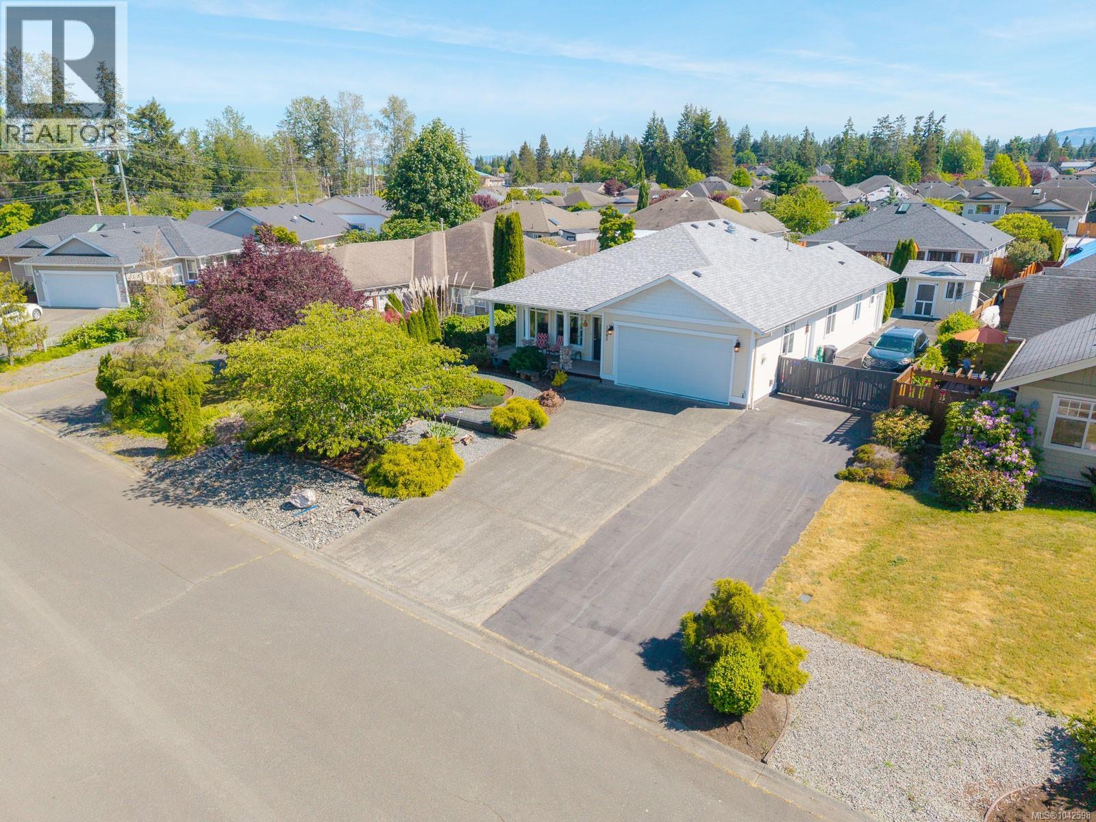 1085 Tara Cres - 51