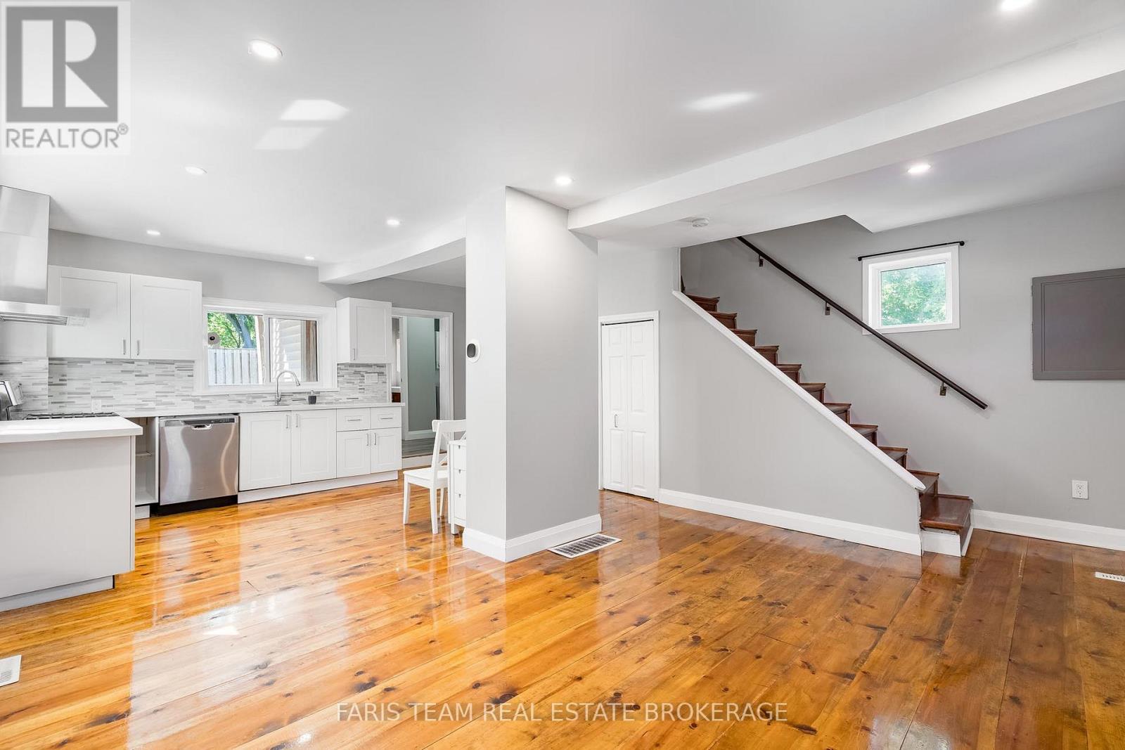 277 GLOUCESTER STREET - 12