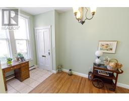 Ensuite (# pieces 2-6) - 1 202-204 Euston Street, Charlottetown, PE C1A1W8 Photo 6