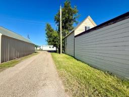 427 Miniota Road, Miniota, MB R0M1M0 Photo 6