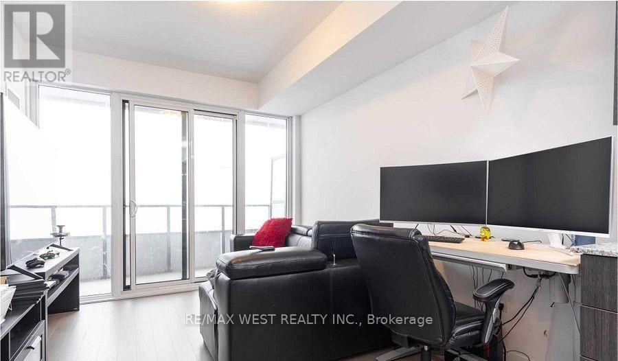 #5111 30 SHORE BREEZE DRIVE - 10