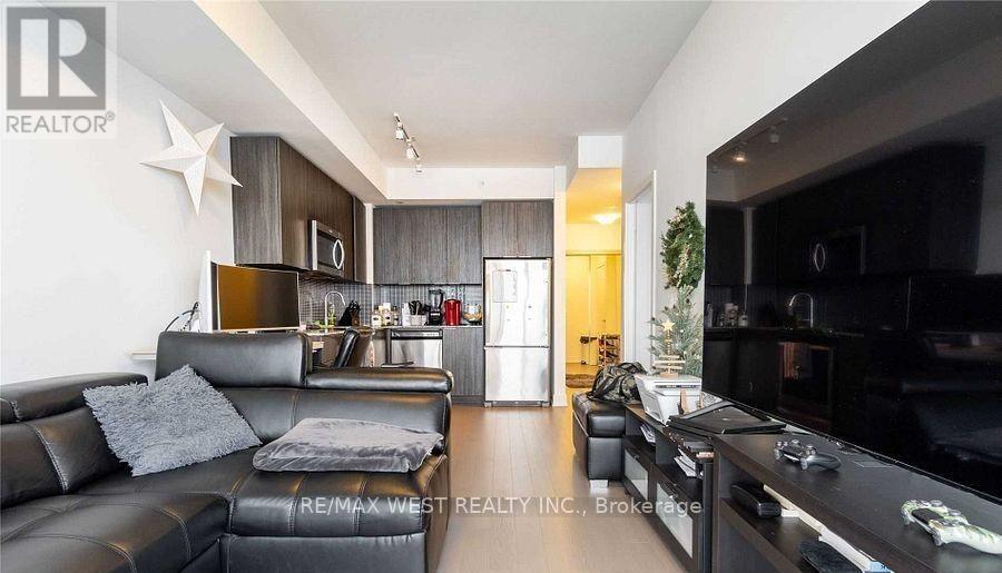 #5111 30 SHORE BREEZE DRIVE - 16