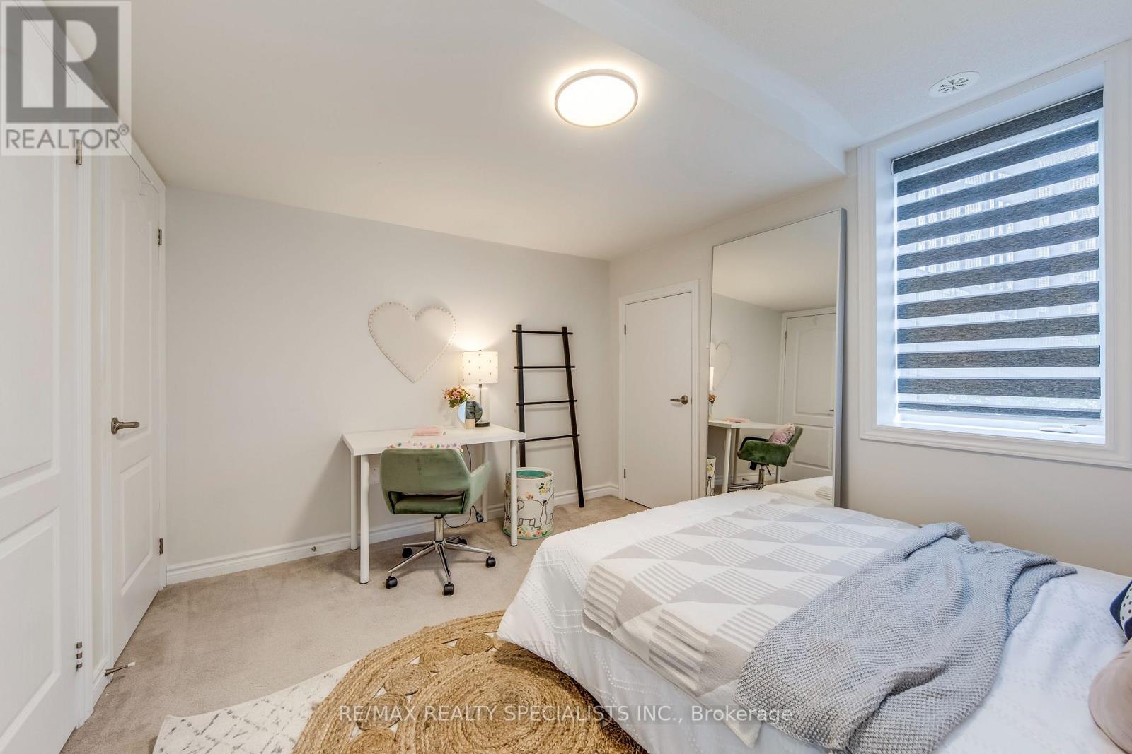#52 57 ARMDALE ROAD - 26