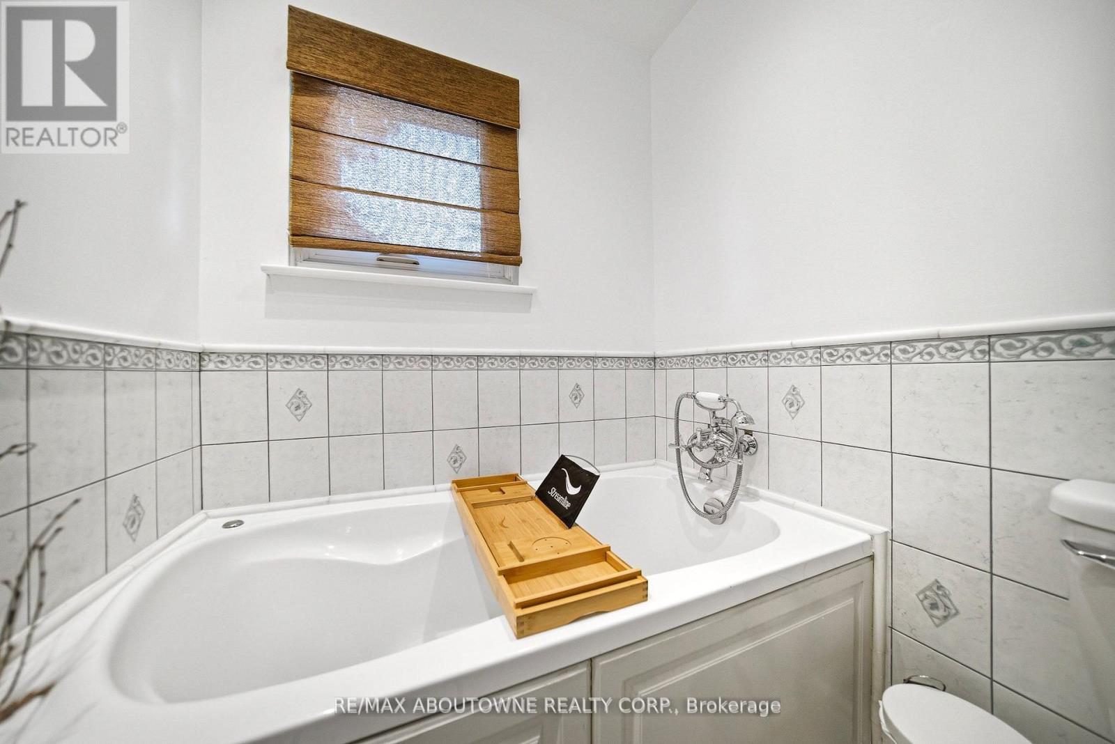 2306 DEVON ROAD - 23