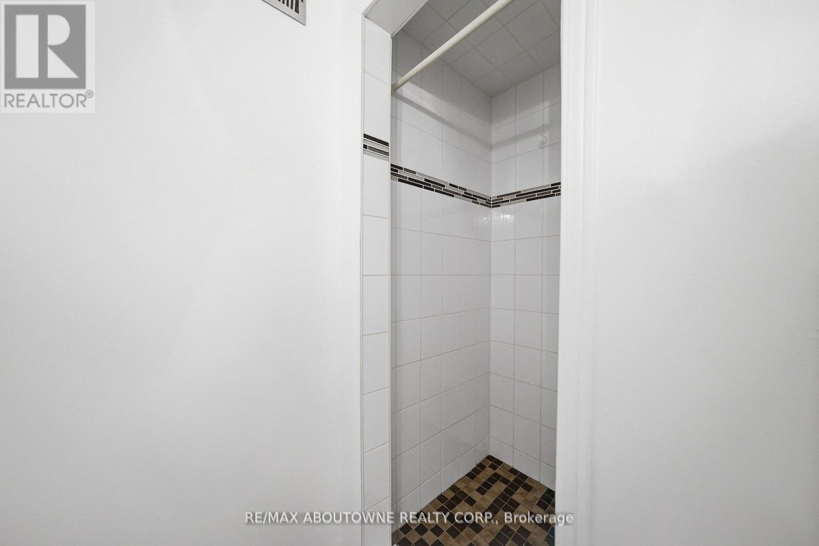 2306 DEVON ROAD - 29