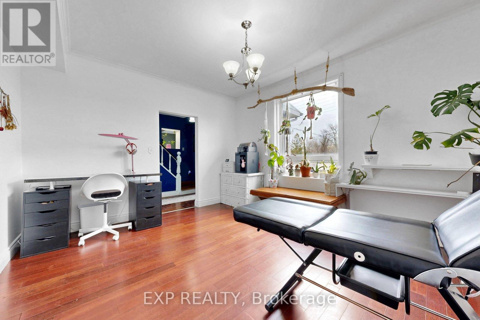 348 ELGIN STREET W - 17