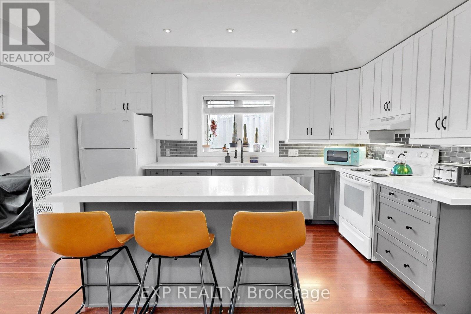 348 ELGIN STREET W - 21
