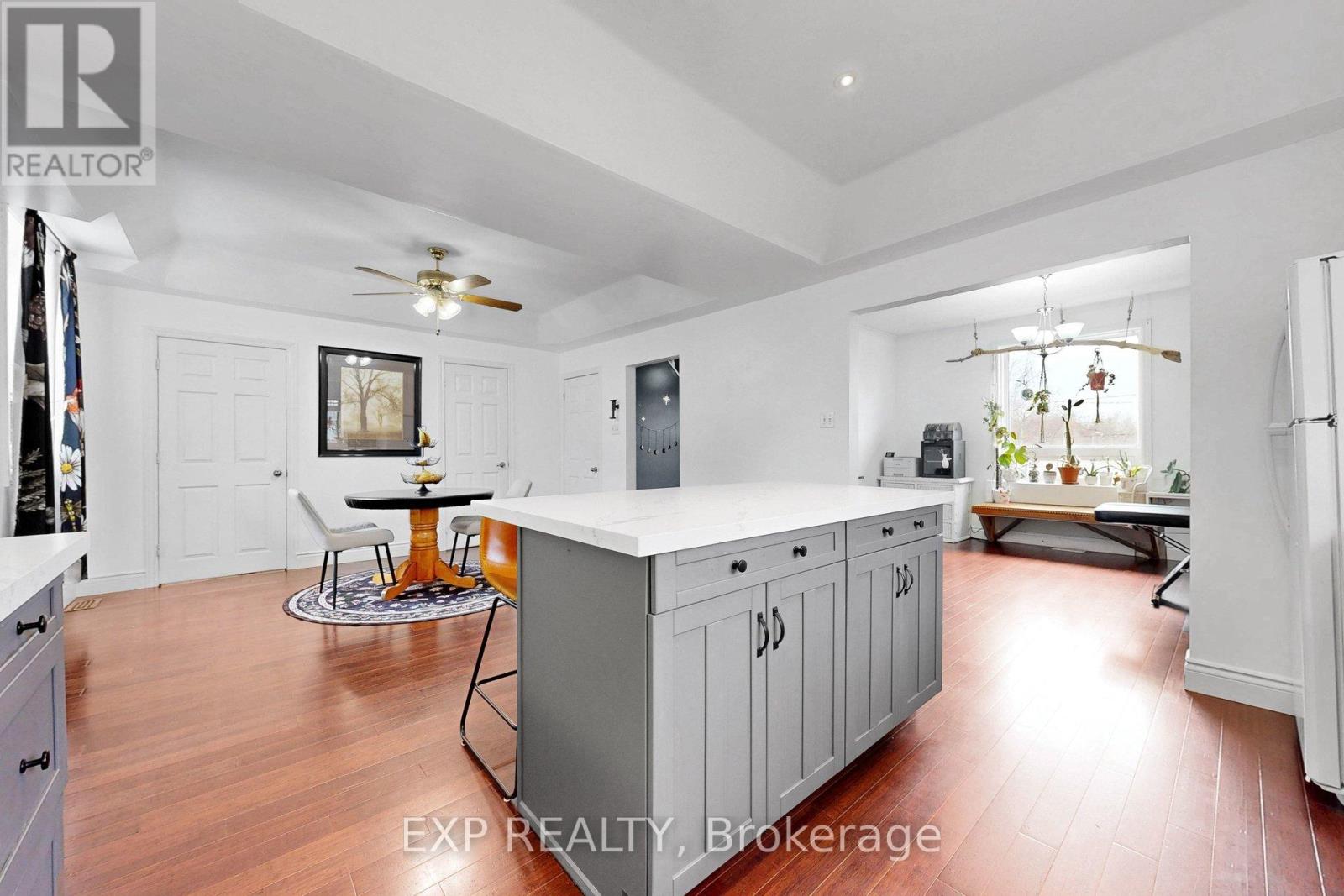 348 ELGIN STREET W - 24
