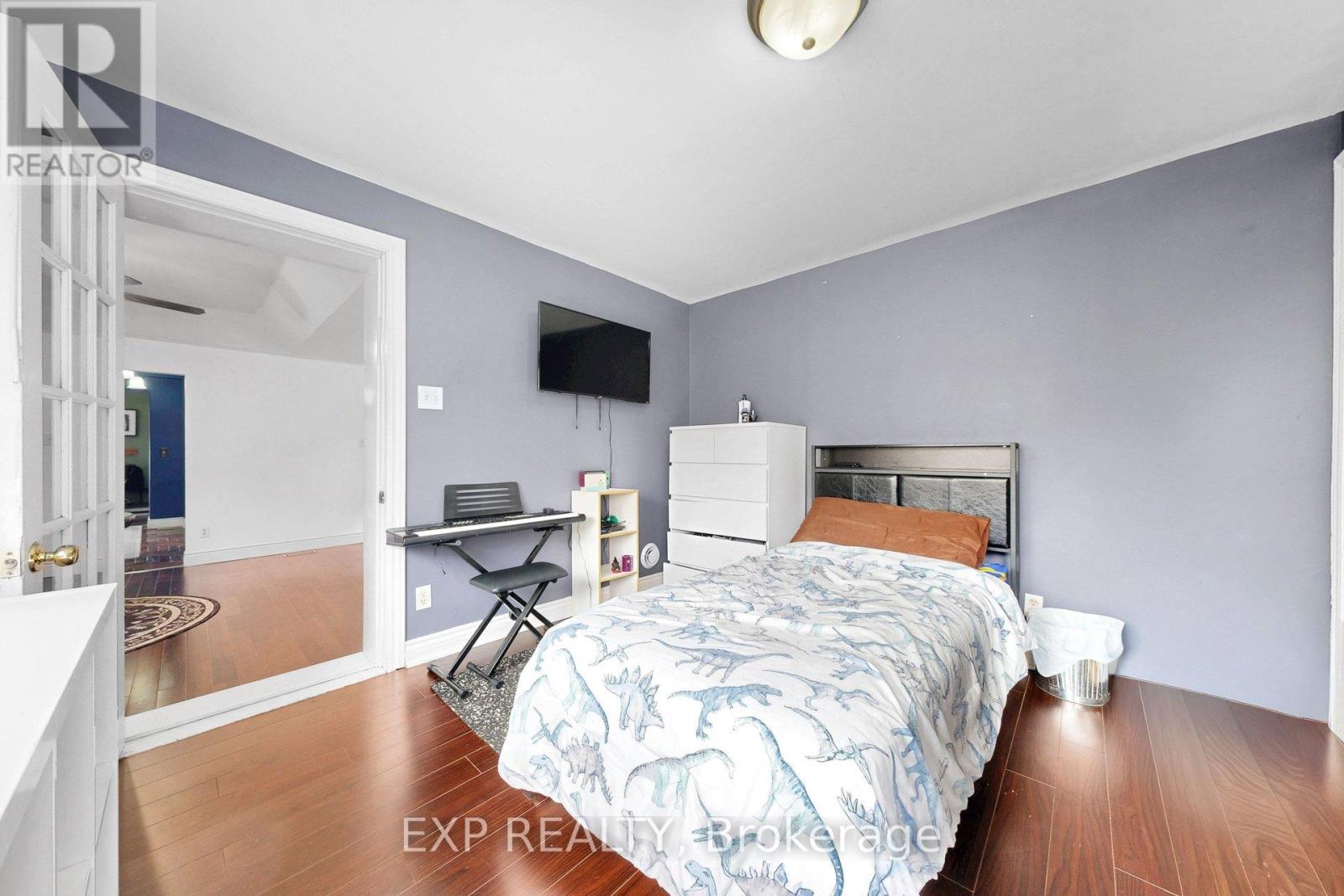 348 ELGIN STREET W - 30