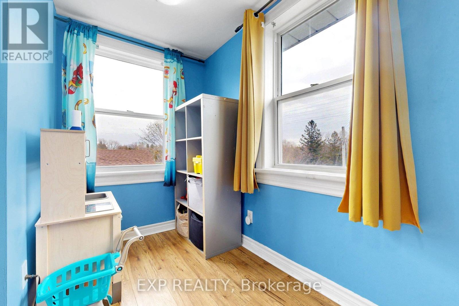 348 ELGIN STREET W - 33