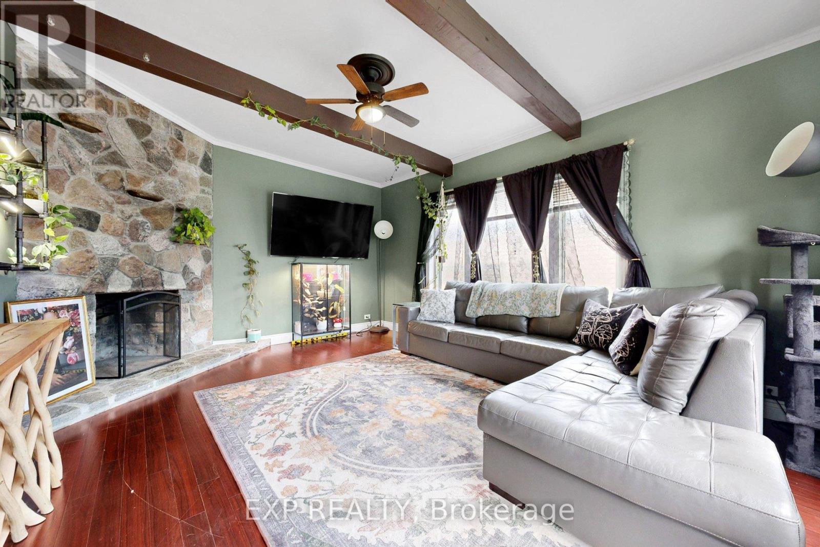 348 ELGIN STREET W - 4