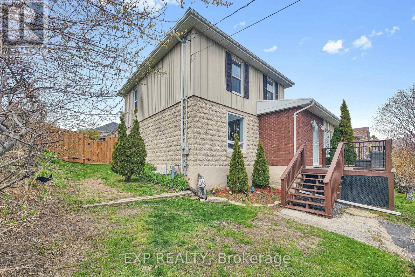 348 ELGIN STREET W - 44