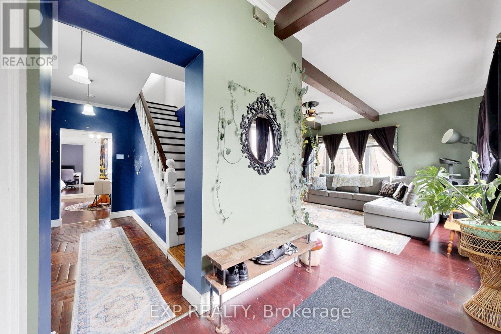 348 ELGIN STREET W - 7