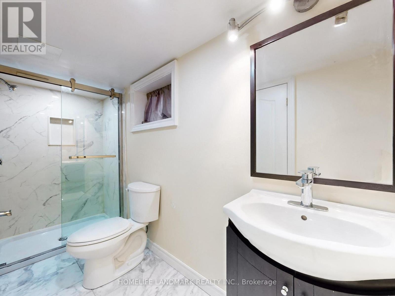 674 COLBORNE STREET E - 18