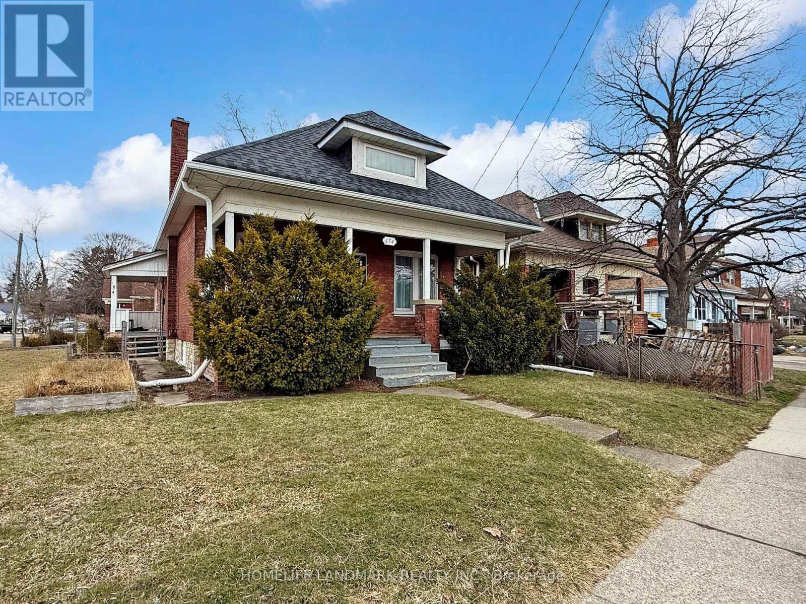 674 COLBORNE STREET E - 2