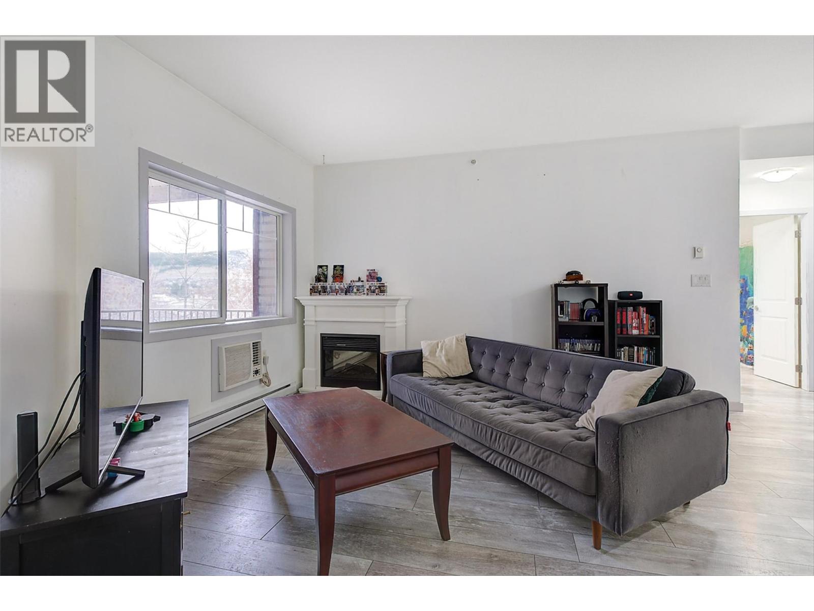 #305 345 Mills Road - 14