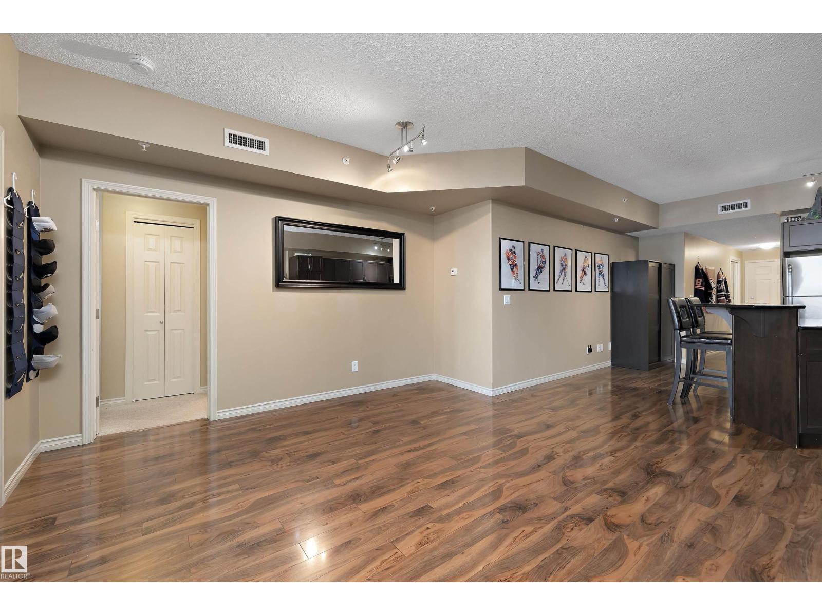 #307 10303 111 ST NW - 14