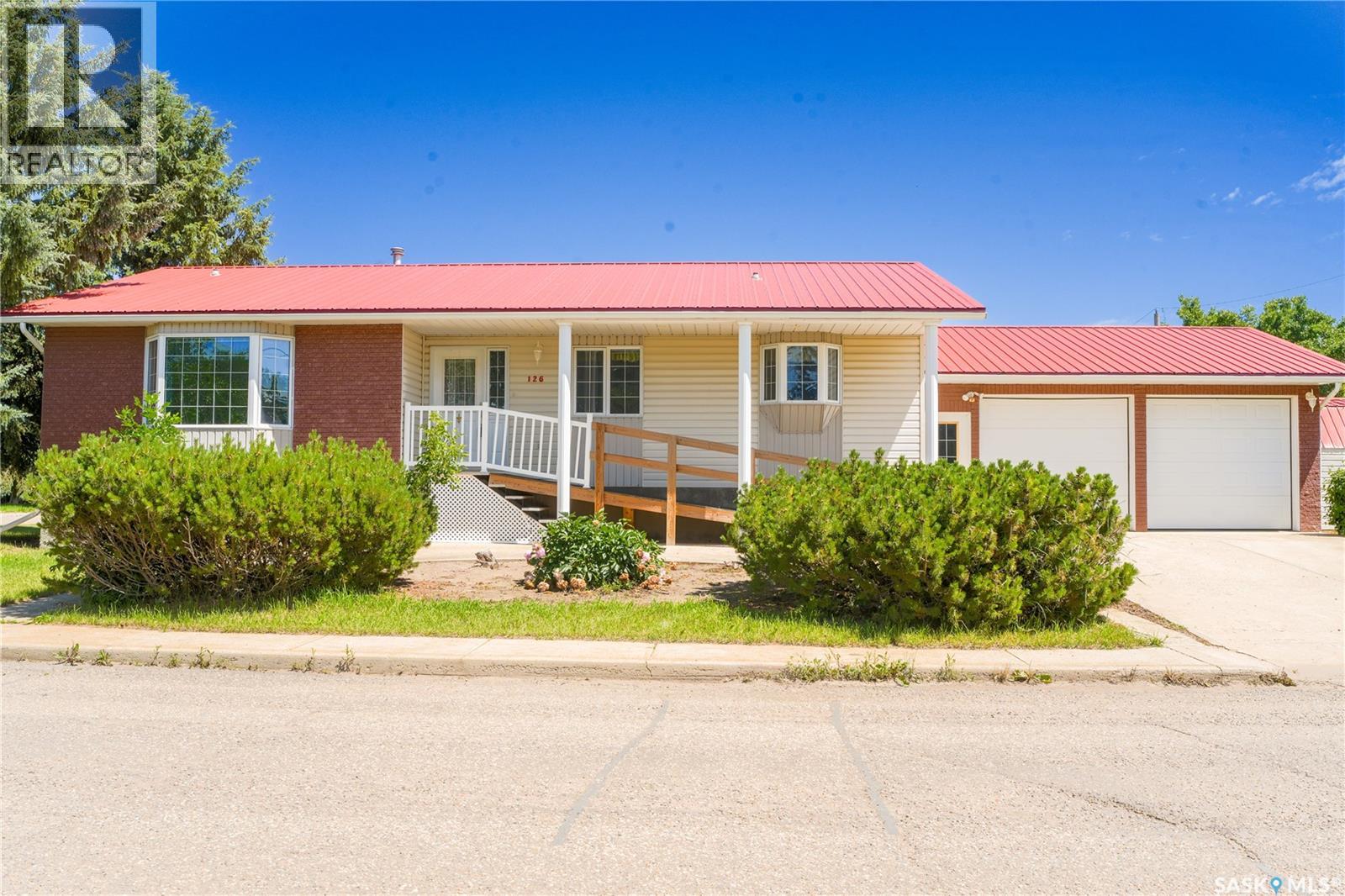 126 5th AVENUE W - 1