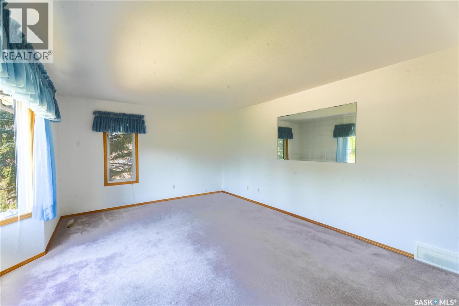 126 5th AVENUE W - 9