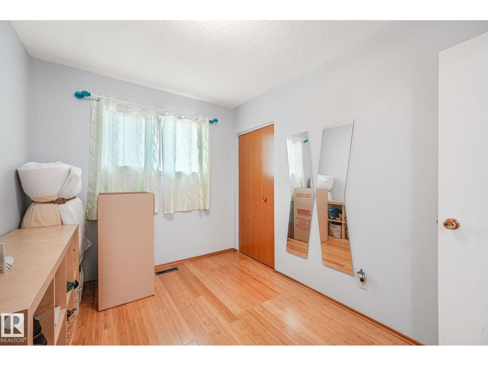 14203 74 ST NW - 22