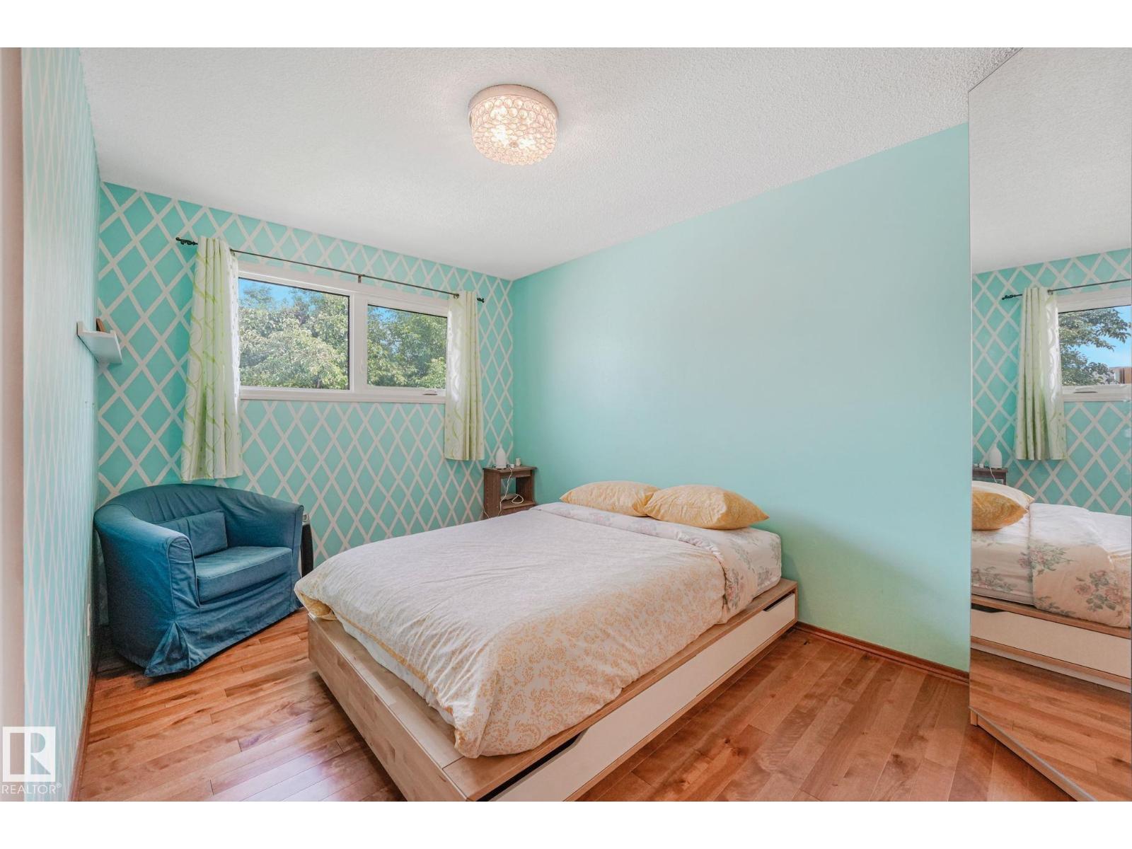 14203 74 ST NW - 25