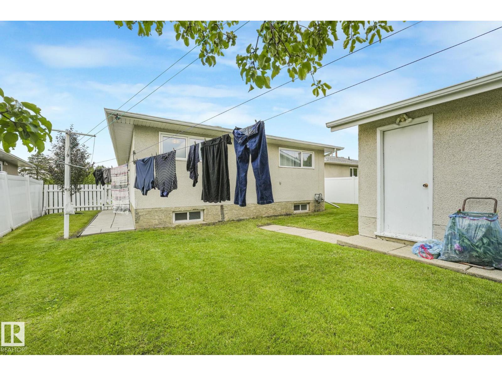 14203 74 ST NW - 44