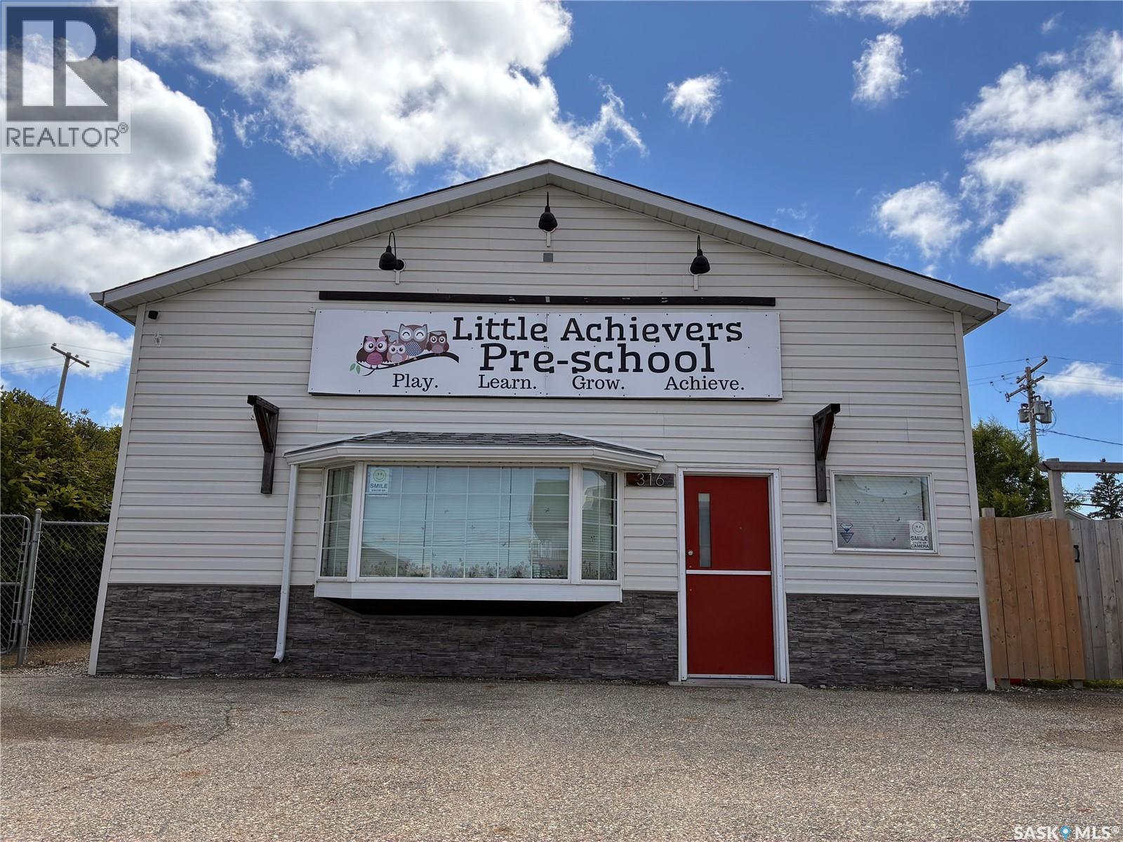 314-316 1st AVENUE E — photo 31