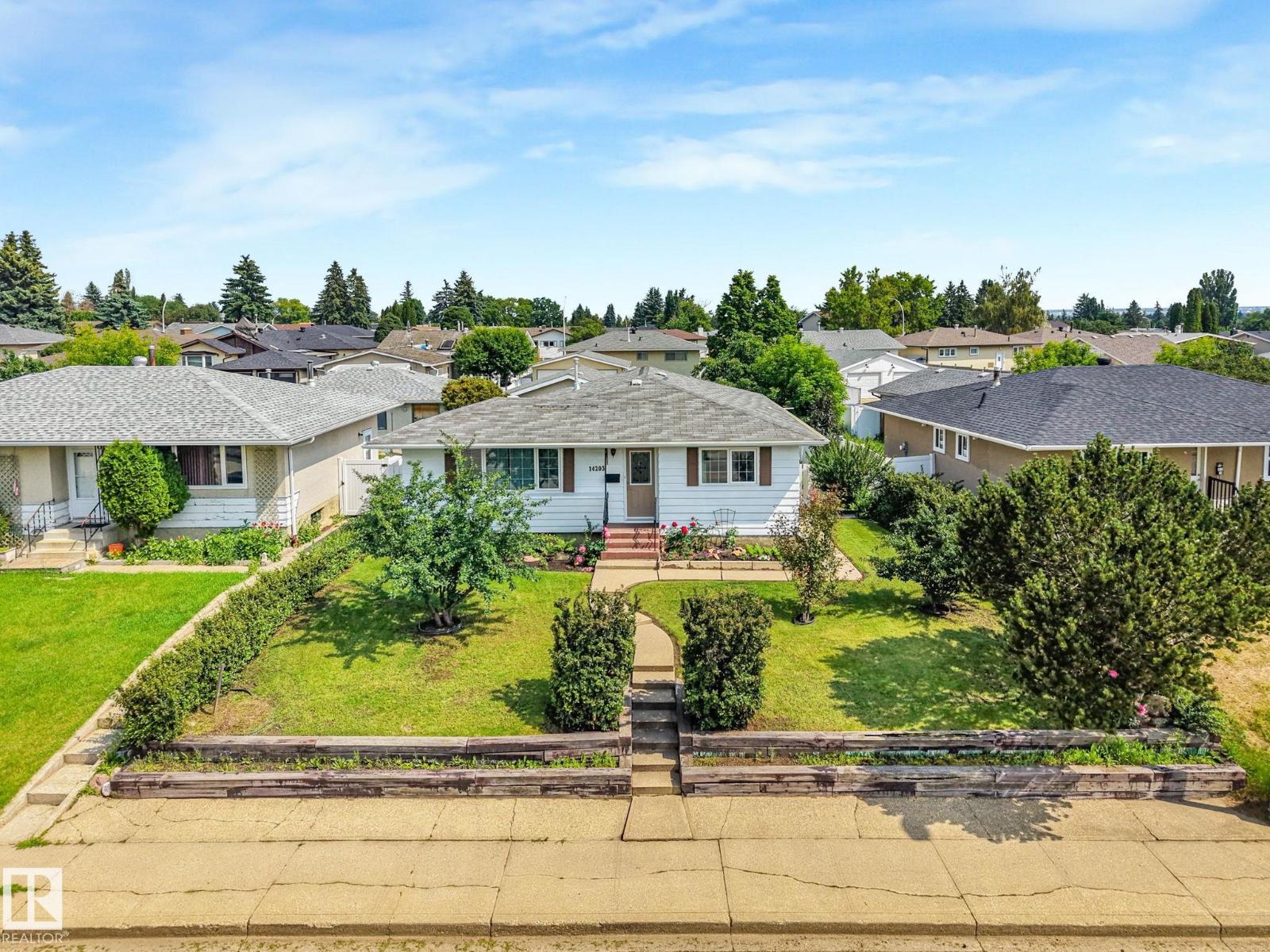 14203 74 ST NW - 53