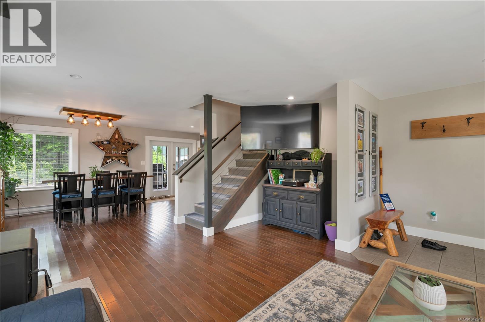 212 Seabreeze Dr - 22