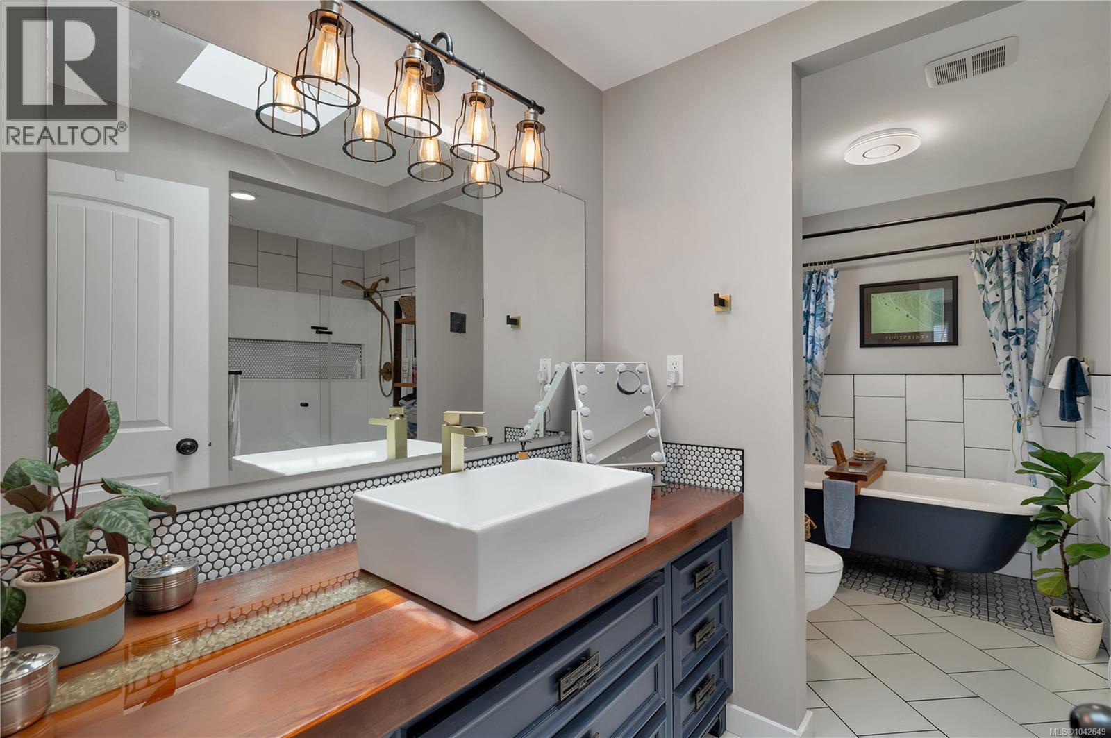 212 Seabreeze Dr - 28