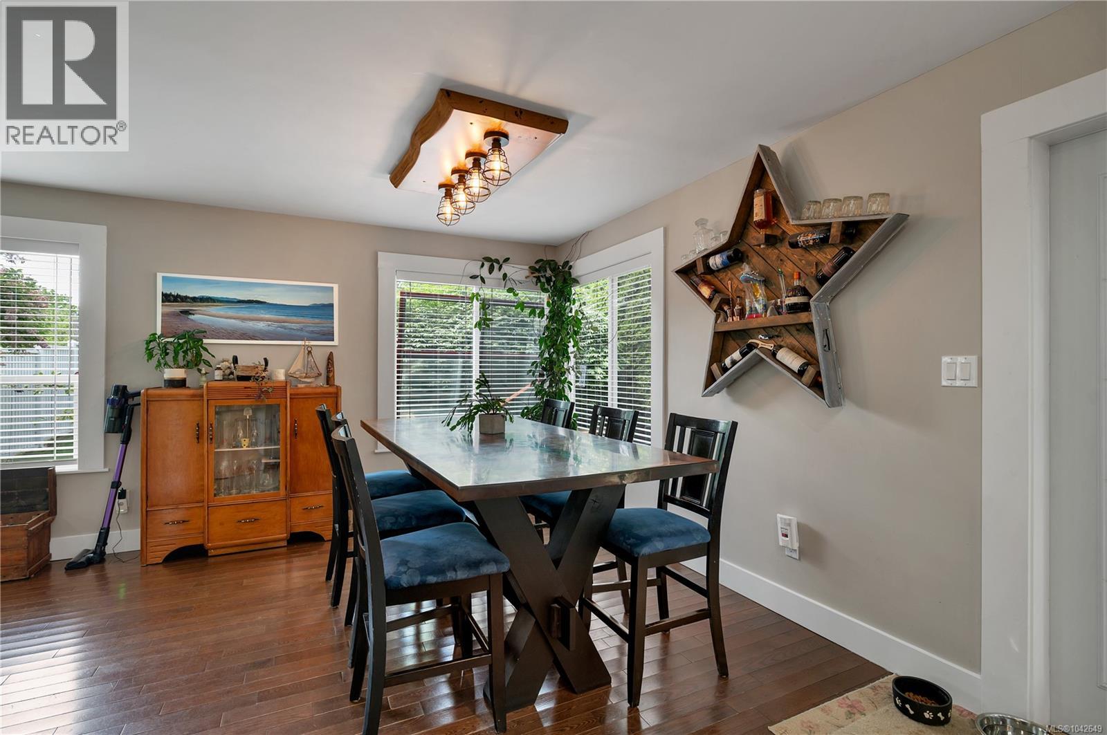 212 Seabreeze Dr - 8