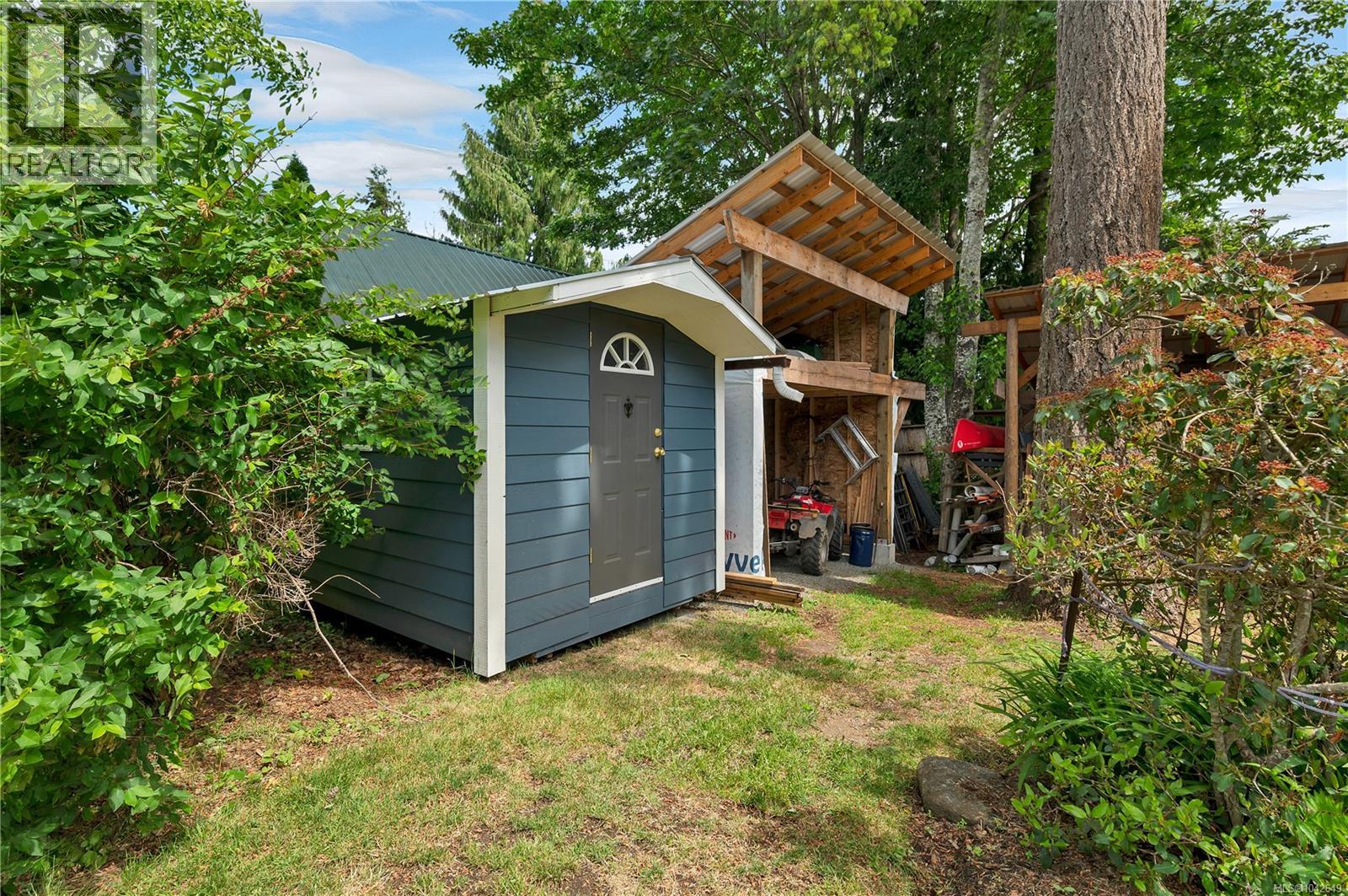 212 Seabreeze Dr - 45