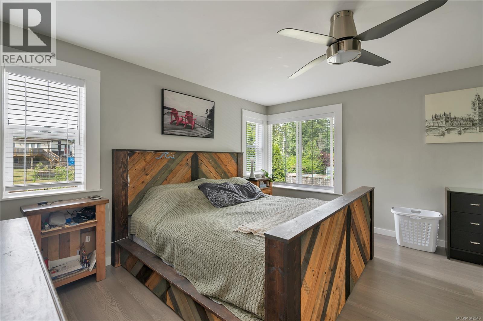 212 Seabreeze Dr - 26