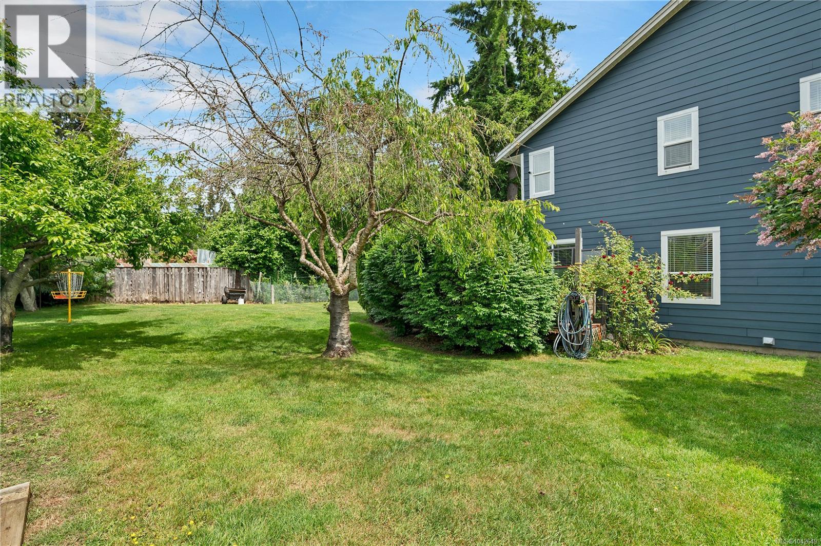 212 Seabreeze Dr - 43