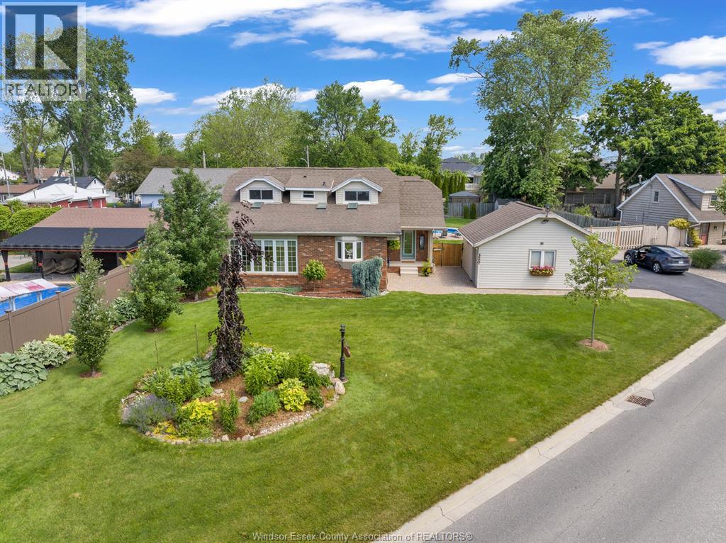 320 LAKEVIEW AVENUE - 1