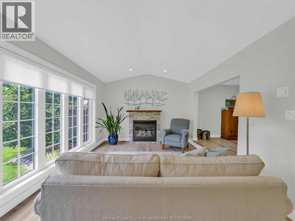 320 LAKEVIEW AVENUE - 15
